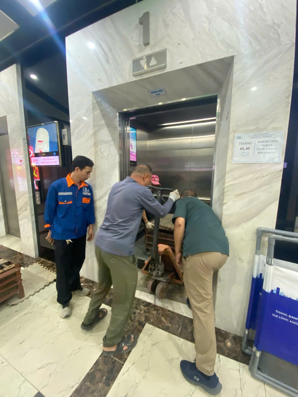 Mức xử phạt kiểm định thang máy